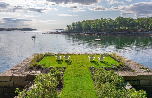 Portland House | Luxurious island home on the water, 30 minute ferry ride from Portland Maine