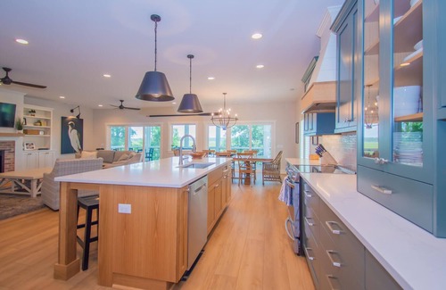 Saint Helena Island House | Luxurious Island Retreat Stunning Views Sleeps 8 Free Golf Cart