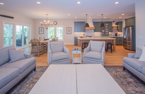 Saint Helena Island House | Luxurious Island Retreat Stunning Views Sleeps 8 Free Golf Cart