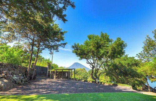 Santiago Atitlan Ski Chalet | Luxurious Lake Front Property/Families/Couples