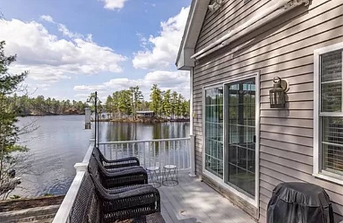 East Wakefield House | Luxurious Lakefront Home on the sparkling Balch Lake with spectacular waterviews