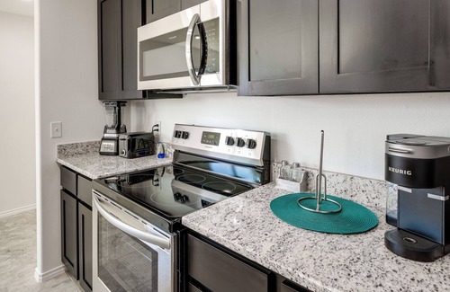Bonanza House | Luxurious Laredo Getaway - Unwind in Style!