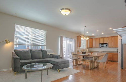 Aurora House | Luxurious Layton:3bds/2.5bath/garage