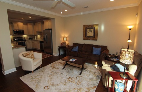 Epworth Acres House | Luxurious living close to everything!