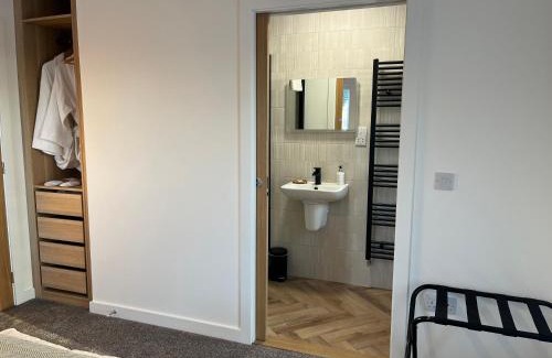Wick Villa | Luxurious Lodge with Hot Tub on NC500 - Thrumster Lodges