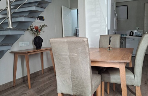 Pretoria Apartment | Luxurious Loft Apartment. Best location! Hip and happening.