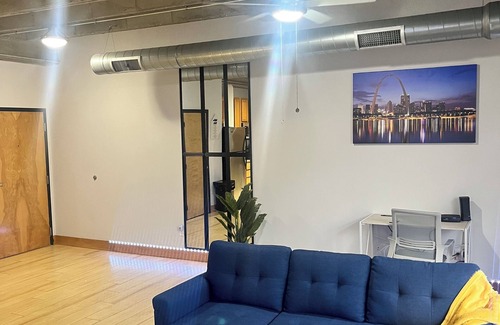Downtown West Apartment | Luxurious Loft in the heart of Downtown STL w/Private Balcony and Pool