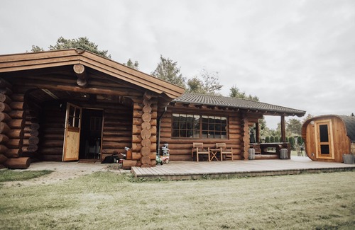 Frederikssund Municipality Cottage | Luxurious log house near water, fjord and forest