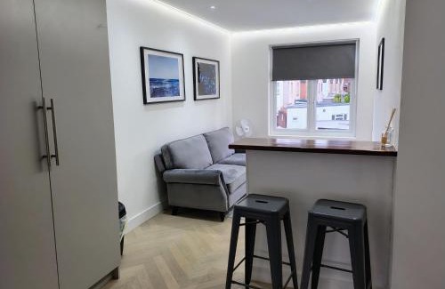 Harrow Apartment | Luxurious London Studios