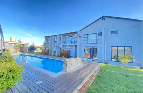 Bulawayo Apartment | Luxurious Mangethe Suite - 2206