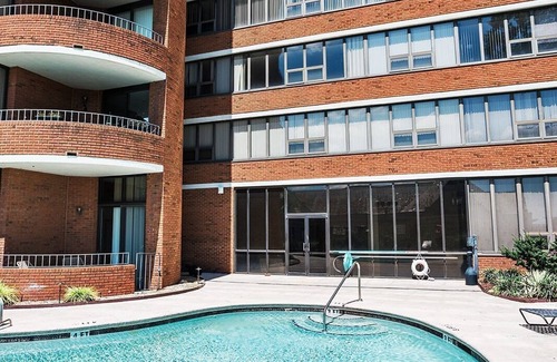Columbia Condo | Luxurious Modern Condo with Stadium View