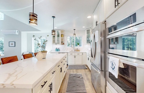Union House | Luxurious & modern fjord vibe home - oasis in Alderbrook Golf and Yacht Resort