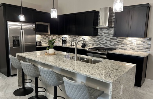 Biggs Field House | Luxurious modern home away from home.