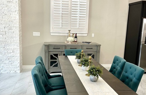 Biggs Field House | Luxurious modern home away from home.