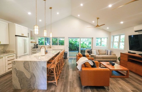 Haleiwa House | Luxurious Modern Retreat on Oahu’s North Shore