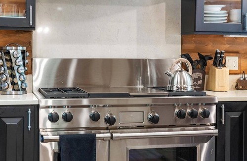 Boyne City Cabin | Luxurious Mountain Cabin with Three Bedrooms and Close to Slopes!