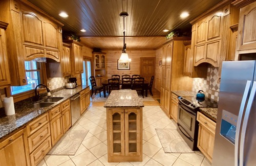 Blue Ridge Cabin | Luxurious Mountain Getaway w/Pool and Sauna! Sleeps 20