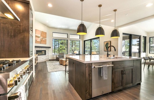 Truckee House | Luxurious Mountain Modern