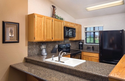 Flagstaff Resort | Luxurious Mountain View Golf Resort with tons of Amenities