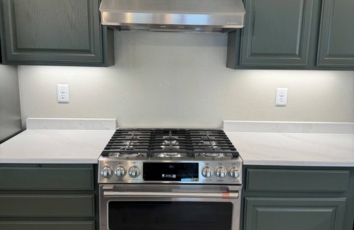 International Falls House | Luxurious newly renovated lake home on Rainy Lake's Gold Shores!