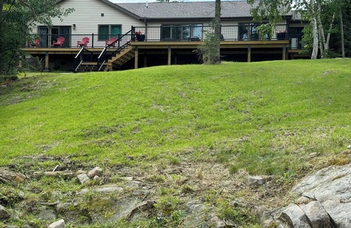 International Falls House | Luxurious newly renovated lake home on Rainy Lake's Gold Shores!