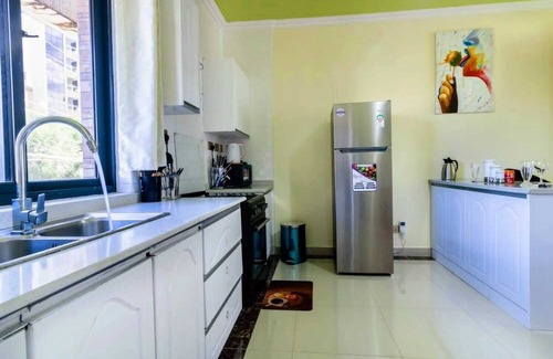 Kilimani Apartment | Luxurious Nairobi Apartment With Shared Pool and City Views