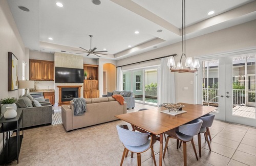 Pelican Bay House | Luxurious Naples Home w/pool & 5min walk to beach