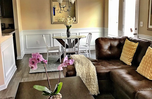 Fairburn House | Luxurious NEW Atlanta Home minutes from AIRPORT
