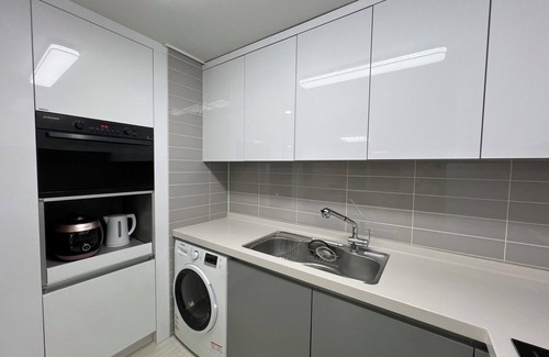 Nam-Gu Apartment | Luxurious, newly built 2-bedroom apartment next to beautiful Taehwa river