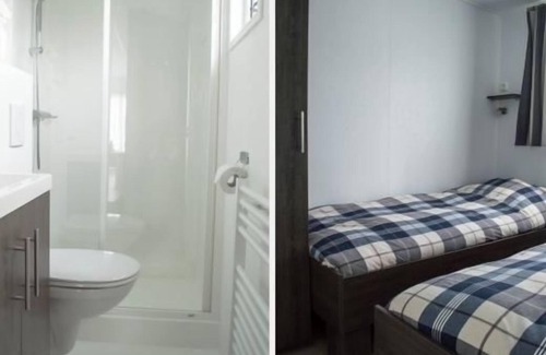 Serooskerke House | Luxurious 4-person chalet at family park in Serooskerke