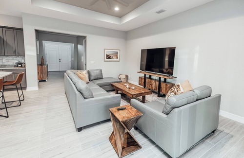 Long Meadow House | Luxurious Oasis 4BR/3.5 BA heated pool/spa