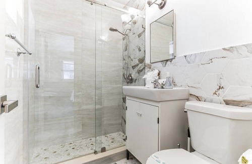 Birch Park Finger Streets House | Luxurious Oasis in Fort Lauderdale's Heart by RedAwning