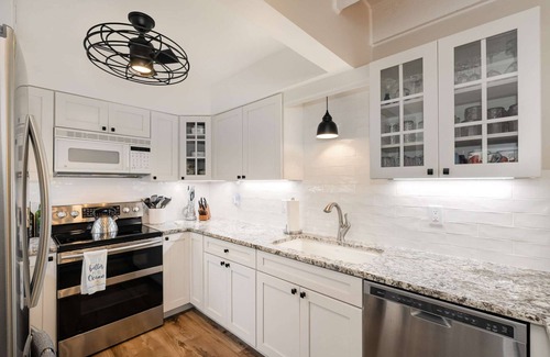 Interchange Square House | Luxurious Oceanfront Townhouse