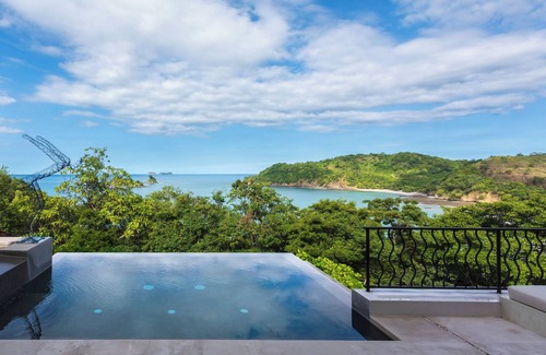 Rio Seco Villa | Luxurious ocean view 5-bedroom villa in fabulous Las Catalinas