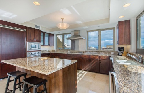Waikiki Condo | Luxurious Ocean View Panoramic PH at The Watermark w/Spectacular Amenities