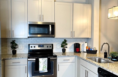 Lindbergh Apartment | Luxurious One-Bedroom Haven in Buckhead