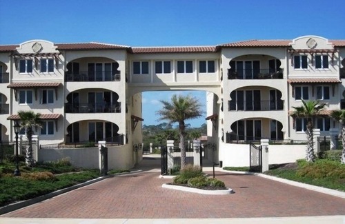 Beverly Beach Condo | Luxurious, peaceful beachfront condo minutes from St Augustine and Daytona Beach