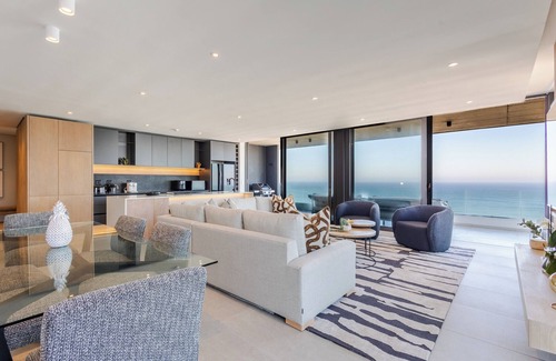 Umdloti Apartment | Luxurious Penthouse with Breathtaking Ocean Views