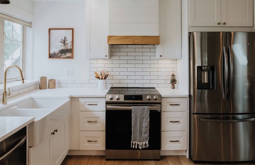 Popkum House | Luxurious PNW loft with/panorama mountain views.