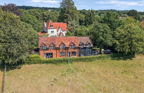 Cadmore End House | Luxurious Property Chiltern Hills