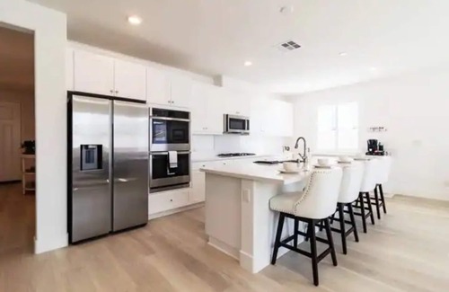 Redlands House | Luxurious Redlands Retreat W/Breathtaking Views