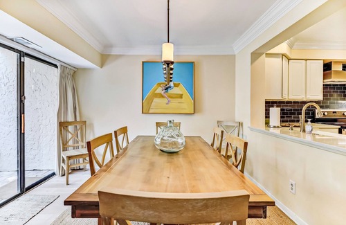 Fernandina Beach Villa | Luxurious Resort Villa with Lake Views, Short Stroll to Beach!