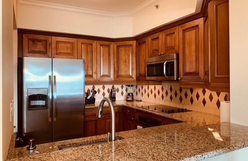 Reunion Condo | Luxurious Reunion Grande Superior Vacation Villa with 2 Master Bedroom Suites