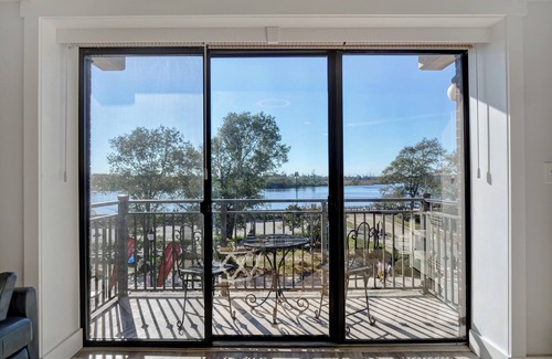 Downtown Wilmington Apartment | Luxurious riverfront condo, Historic Downtown Wilmington, walk to everything!