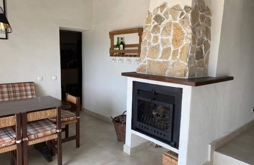 Lagos Cottage | luxurious romantic cottage overlooking the Monchique and sea