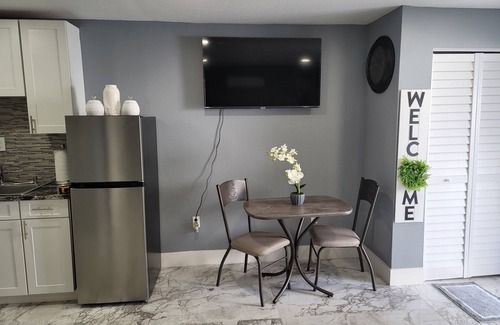 Egypt Lake-Leto Apartment | luxurious room close to everything