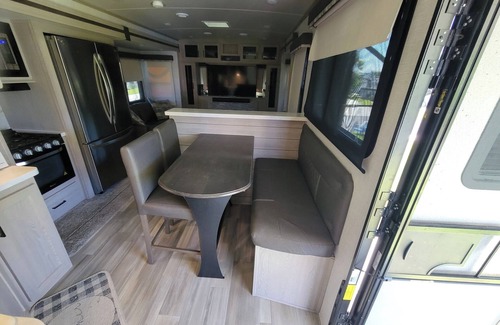 Sandbridge House | Luxurious RV