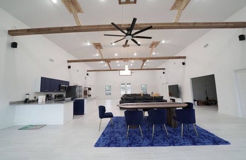 Gainesville Resort | Luxurious Sailer Ranch Resort in North Dallas w/Sports Area & Games