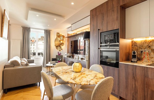6th Arrondissement Apartment | LUXURIOUS Saint Germain des Prés - Ambre