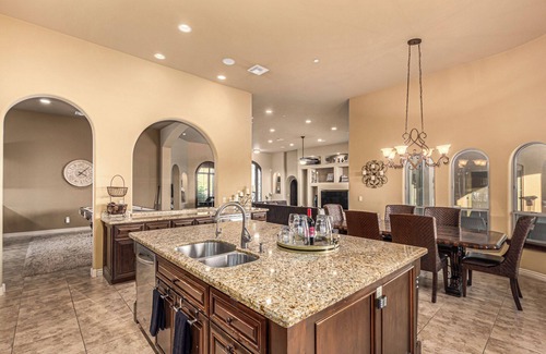Mirabel Village House | Luxurious Scottsdale Oasis